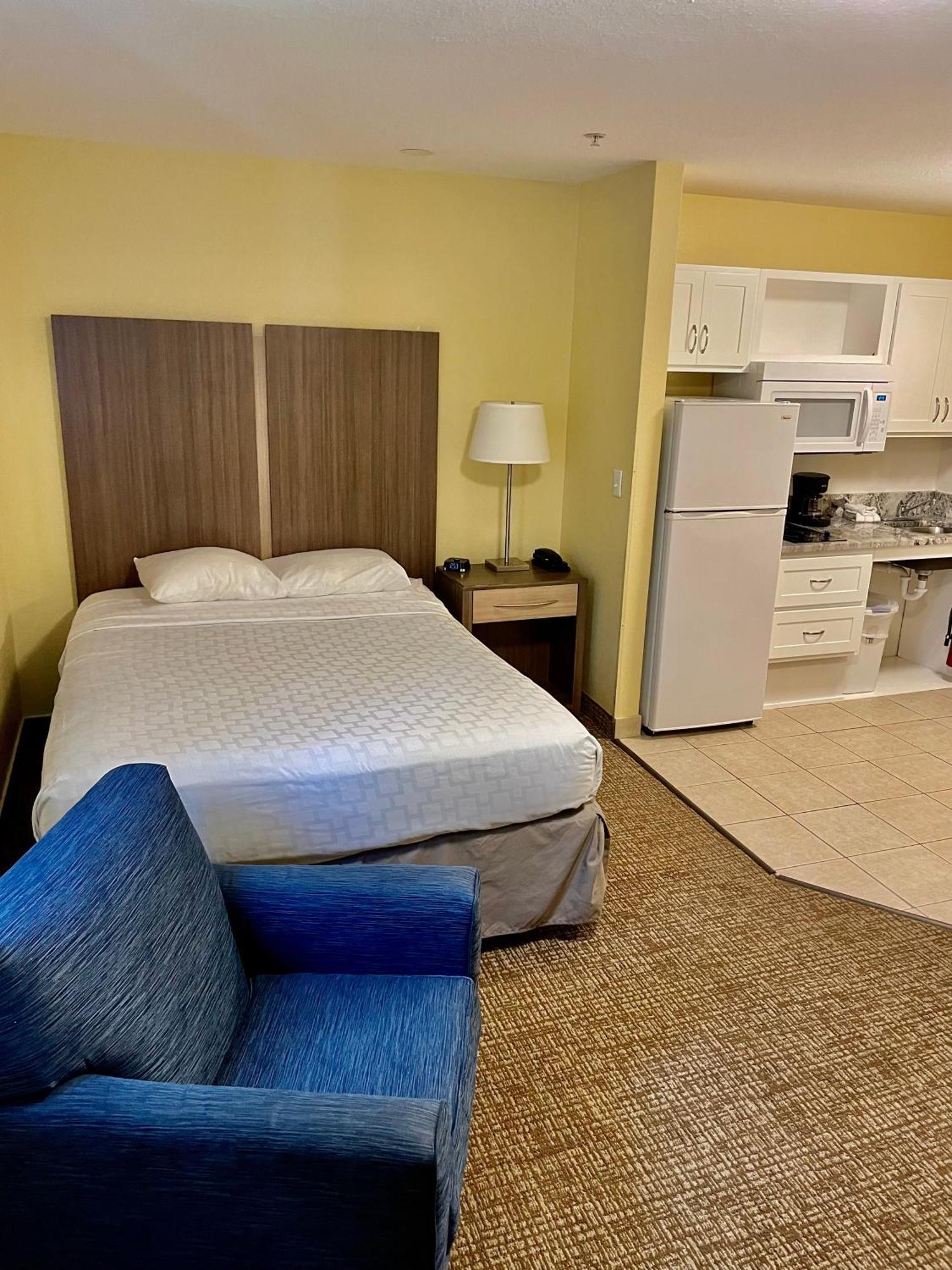 Suburban Studios Fort Myers Cape Coral Ngoại thất bức ảnh