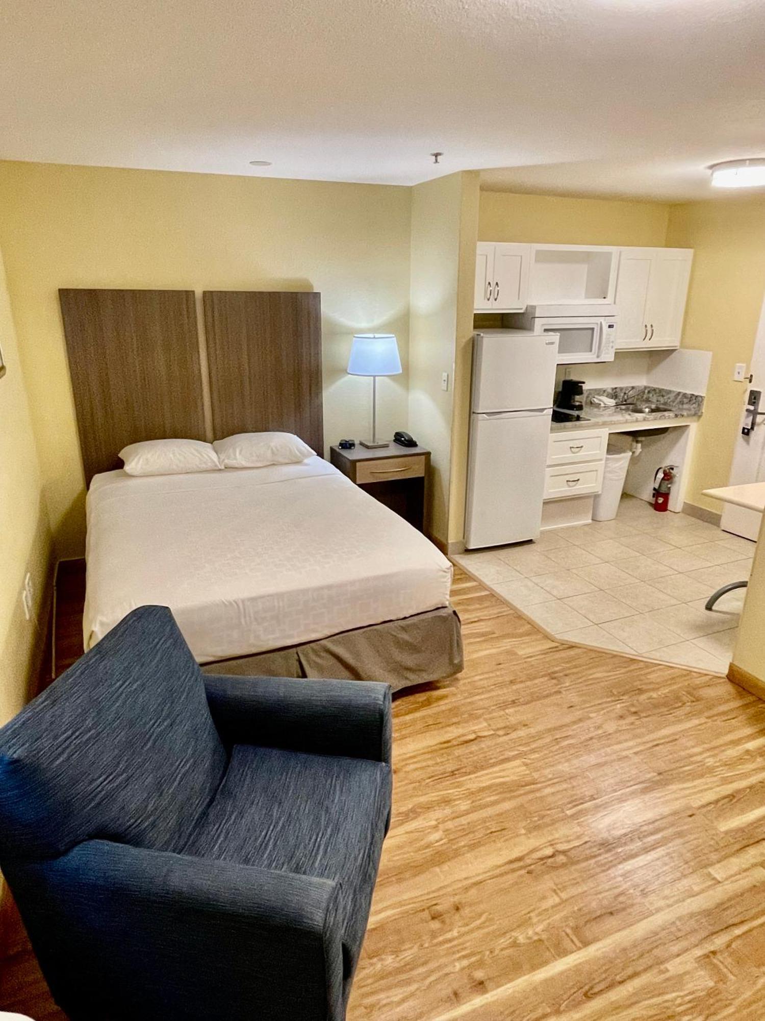 Suburban Studios Fort Myers Cape Coral Ngoại thất bức ảnh