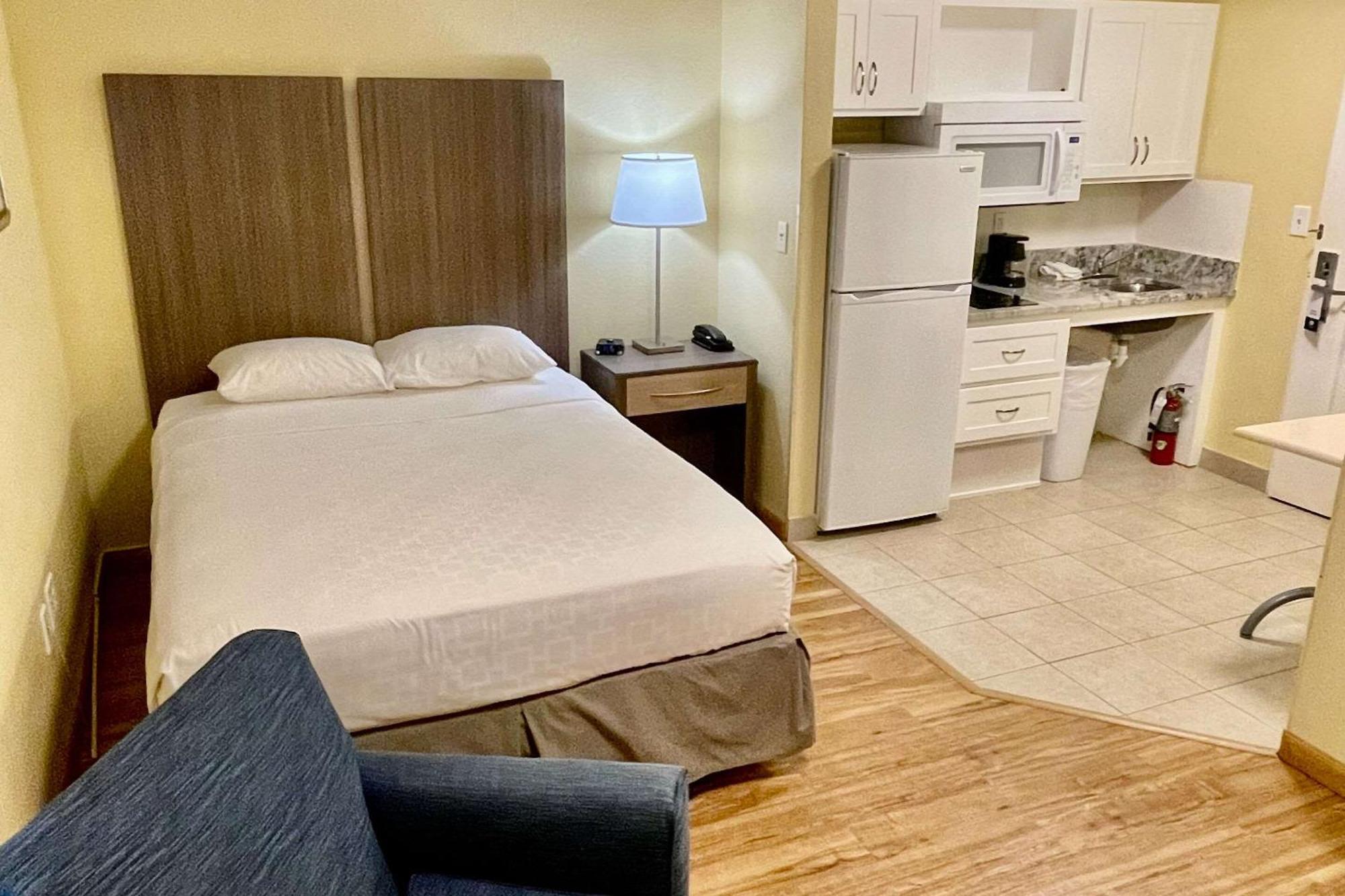 Suburban Studios Fort Myers Cape Coral Ngoại thất bức ảnh